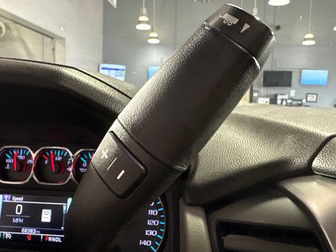 Used 2020 Chevrolet Tahoe LT w/ Luxury Package AWD/4WD image 23