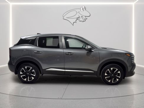 Used 2025 Nissan Kicks SV w/ Illumination Package AWD/4WD image 7