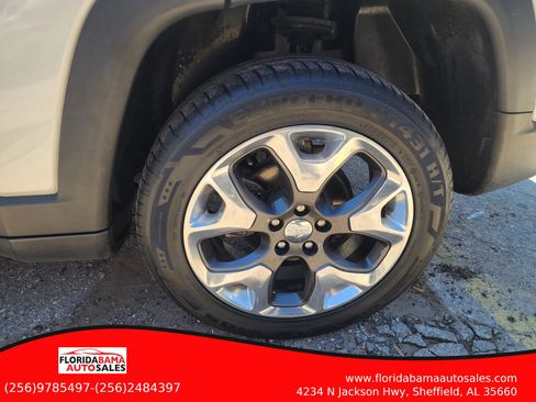 Used 2019 Jeep Compass Limited AWD/4WD image 9