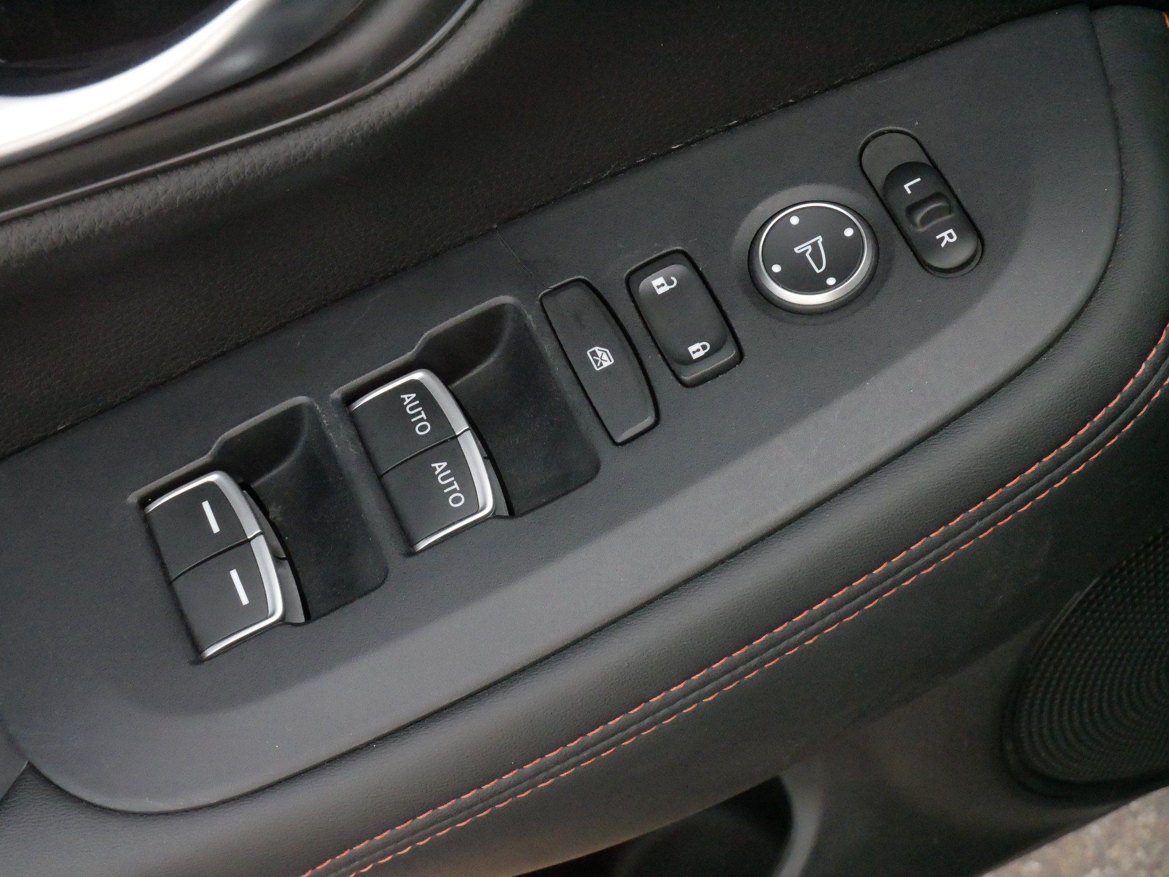 Certified 2025 Honda HR-V Sport image 19