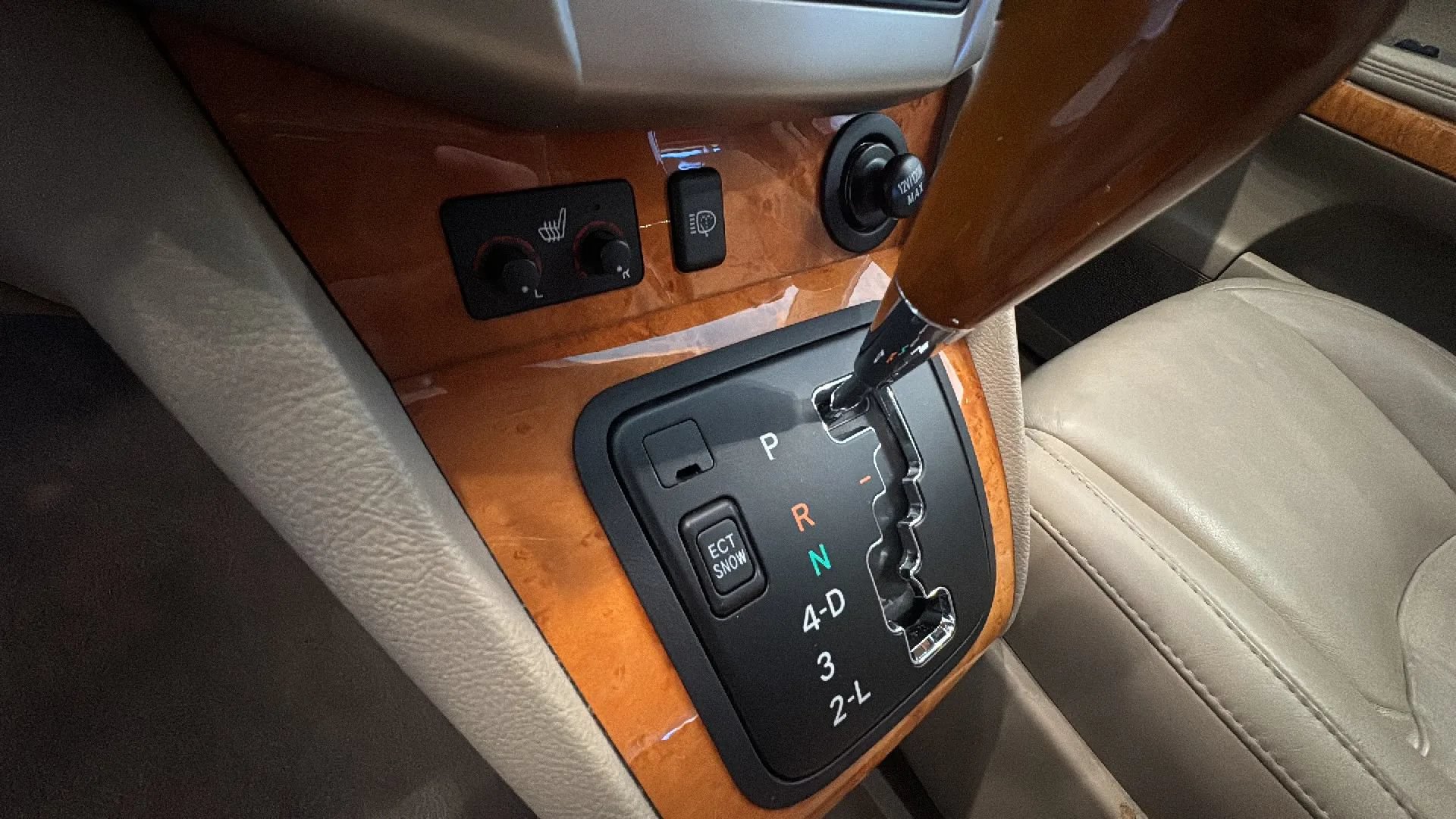 Used 2004 Lexus RX 330 w/ Premium Plus Pkg FWD image 33