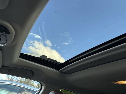 Used 2022 Subaru Outback Touring XT image 13