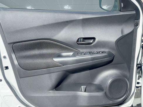 New 2025 Nissan Kicks Play S image 13