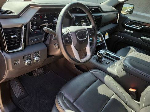 Used 2024 GMC Sierra 1500 Denali w/ Technology Package AWD/4WD image 10