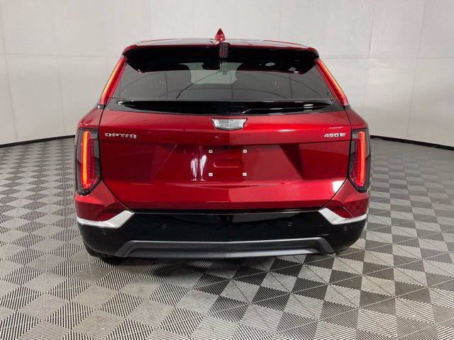 Certified 2026 Cadillac Optiq Luxury 1 w/ LPO, Floor Liner Package RWD image 5