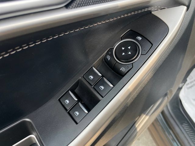 Used 2023 Ford Explorer XLT w/ Equipment Group 202A AWD/4WD image 21