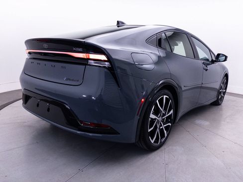 Used 2023 Toyota Prius Prime Premium w/ Advanced Technology Package FWD image 18