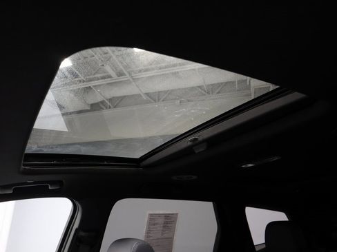 Used 2023 Buick Enclave Essence w/ Experience Buick Package image 38