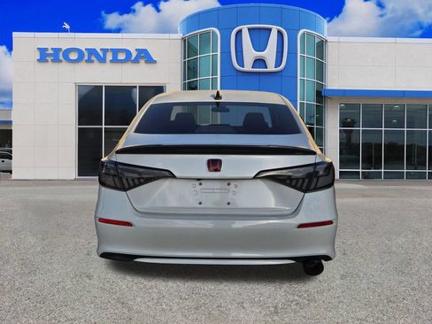 Used 2022 Honda Civic Sport image 3