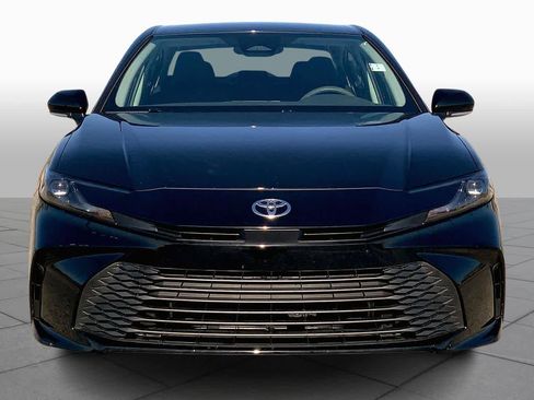 Certified 2025 Toyota Camry LE image 4