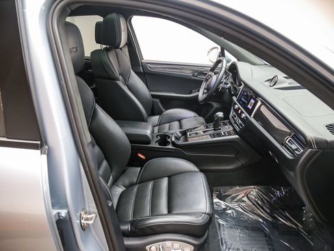 Certified 2023 Porsche Macan GTS AWD/4WD image 20