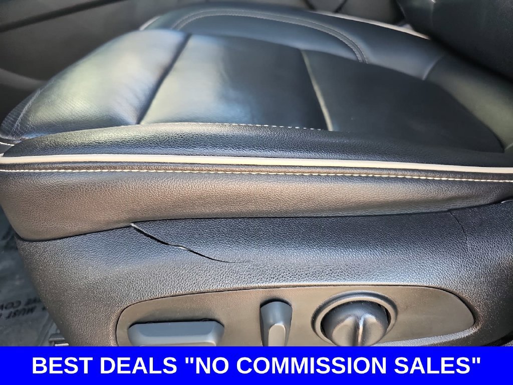 Used 2023 Chevrolet Traverse Premier w/ Redline Edition AWD/4WD image 31