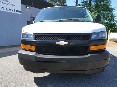 Used 2020 Chevrolet Express 2500 w/ Safety Package RWD image 2