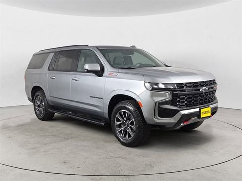 Used 2024 Chevrolet Suburban Z71 w/ Luxury Package image 7