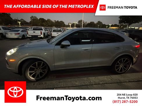Used 2021 Porsche Cayenne Coupe AWD/4WD image 1