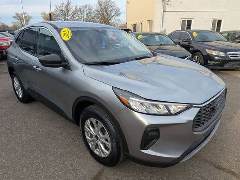 Used 2023 Ford Escape Active w/ Tech Pack #1 AWD/4WD image 1