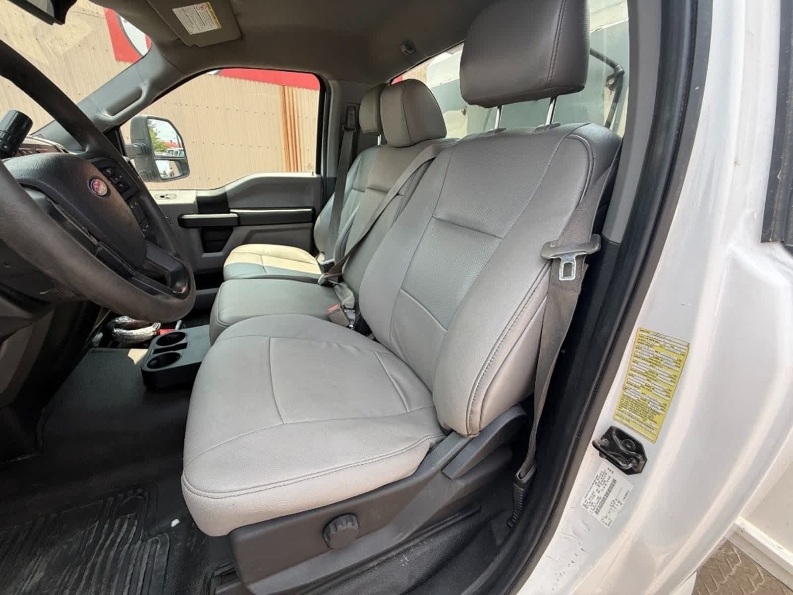 Used 2019 Ford F550 4x4 Regular Cab Super Duty image 11