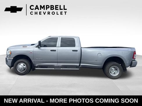 Used 2022 RAM 3500 Tradesman w/ Chrome Appearance Group AWD/4WD image 2