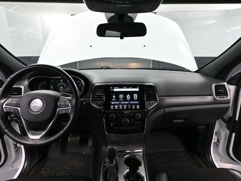 Used 2021 Jeep Grand Cherokee Laredo X AWD/4WD image 28