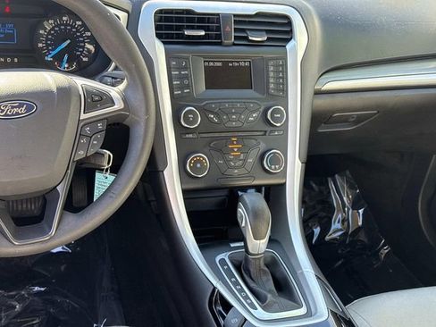 Used 2014 Ford Fusion S image 20