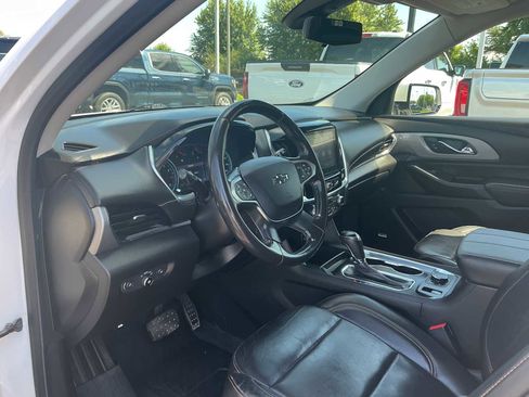 Used 2020 Chevrolet Traverse RS FWD image 18