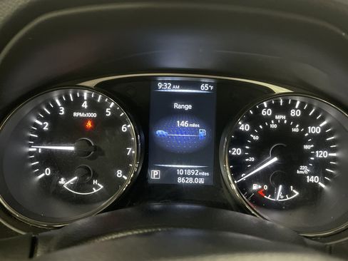 Used 2016 Nissan Rogue SV image 19