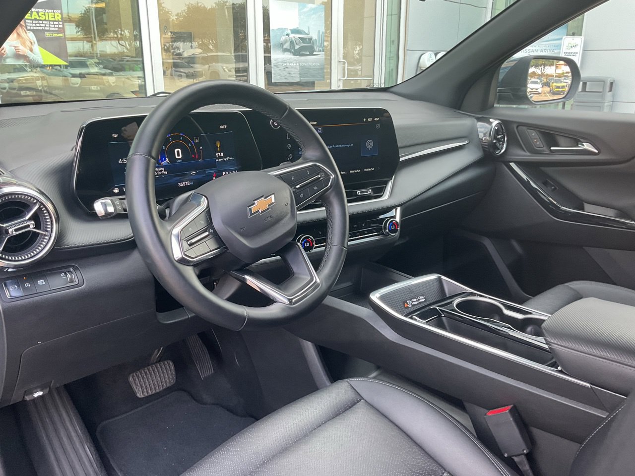 Used 2025 Chevrolet Equinox LT w/ Convenience Package II FWD image 12