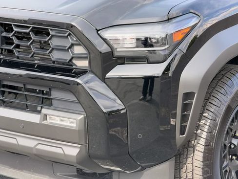 Certified 2025 Toyota 4Runner TRD Off-Road AWD/4WD image 10
