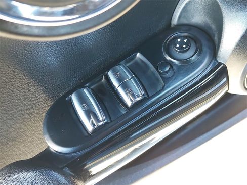 Used 2022 MINI Cooper S image 27