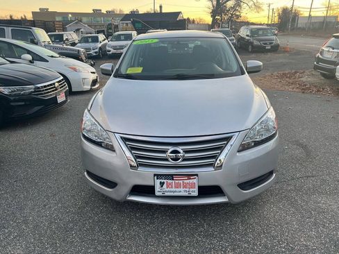Used 2015 Nissan Sentra SV w/ Navigation Package FWD image 4