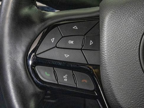 Used 2021 Jeep Cherokee Latitude Plus AWD/4WD image 29