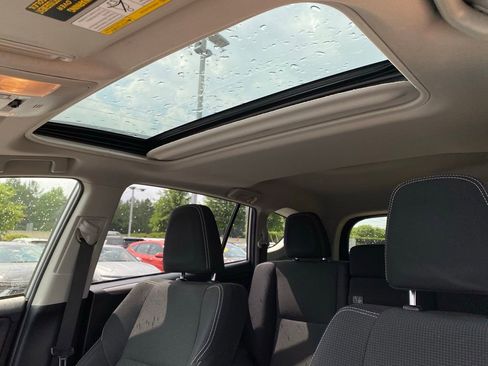 Used 2018 Toyota RAV4 XLE AWD/4WD image 26