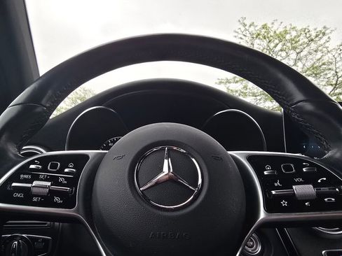 Certified 2022 Mercedes-Benz GLC 300 4MATIC image 27