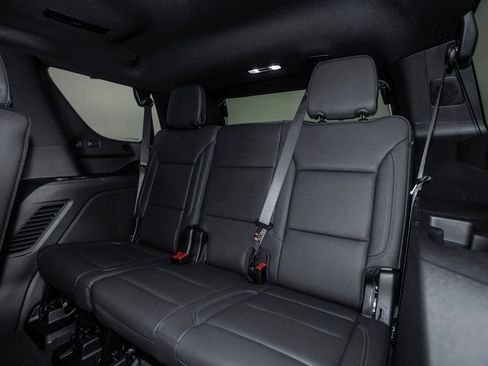 Used 2026 Chevrolet Tahoe Z71 w/ Comfort Package AWD/4WD image 17