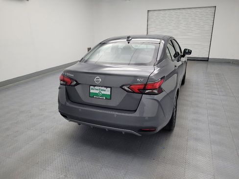 Used 2021 Nissan Versa SV FWD image 7