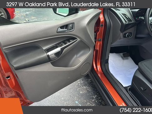 Used 2021 Ford Transit Connect XLT FWD image 18