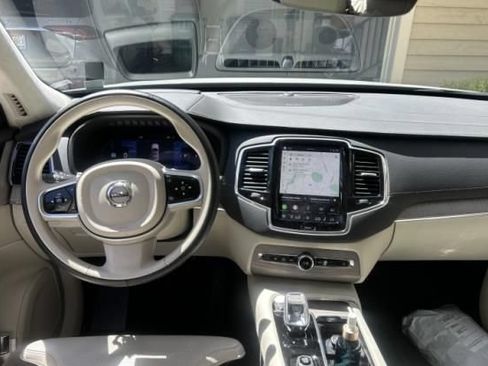 Used 2024 Volvo XC90 B6 Ultimate w/ Lounge Package AWD/4WD image 2