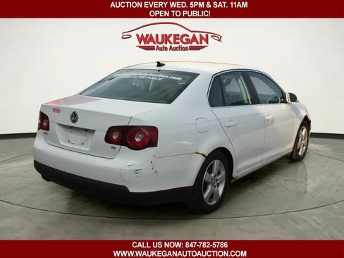 Used 2009 Volkswagen Jetta SE FWD image 4