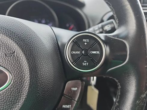 Used 2015 Kia Soul ! FWD image 20