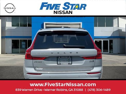 Used 2024 Volvo XC60 B5 Plus w/ Protection Package Premier AWD/4WD image 5