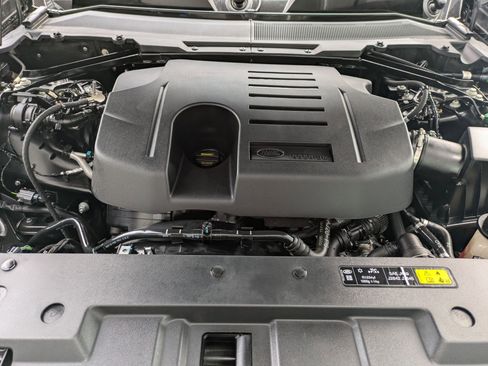 Certified 2023 Land Rover Defender 110 X image 33