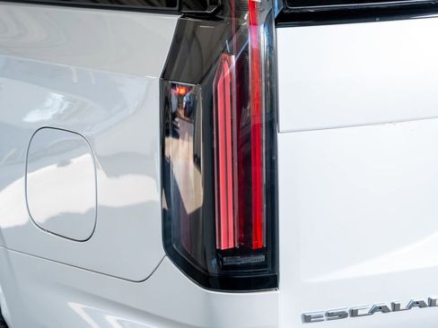 Used 2025 Cadillac Escalade Sport Platinum image 23