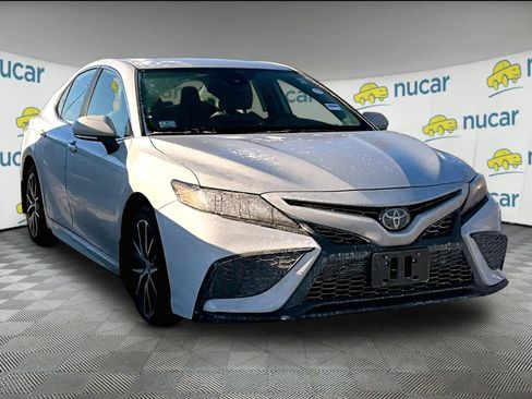 Used 2023 Toyota Camry SE image 1