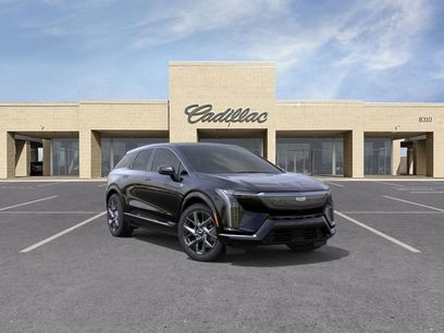 New 2025 Cadillac Optiq Luxury 1