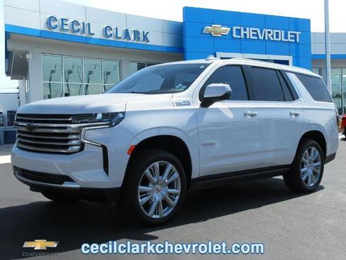 Certified 2024 Chevrolet Tahoe High Country w/ Advanced Technology Package AWD/4WD image 1