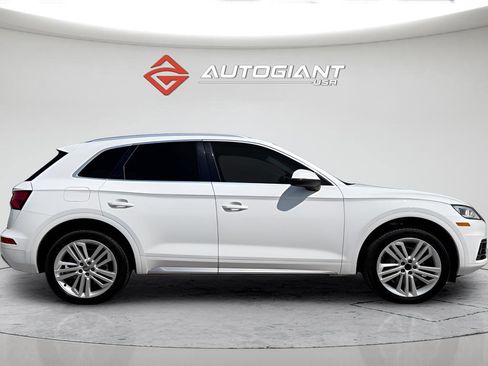 Used 2018 Audi Q5 2.0T Premium Plus w/ Premium Plus Package AWD/4WD image 12