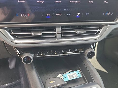 New 2026 Chevrolet Equinox EV LT image 32