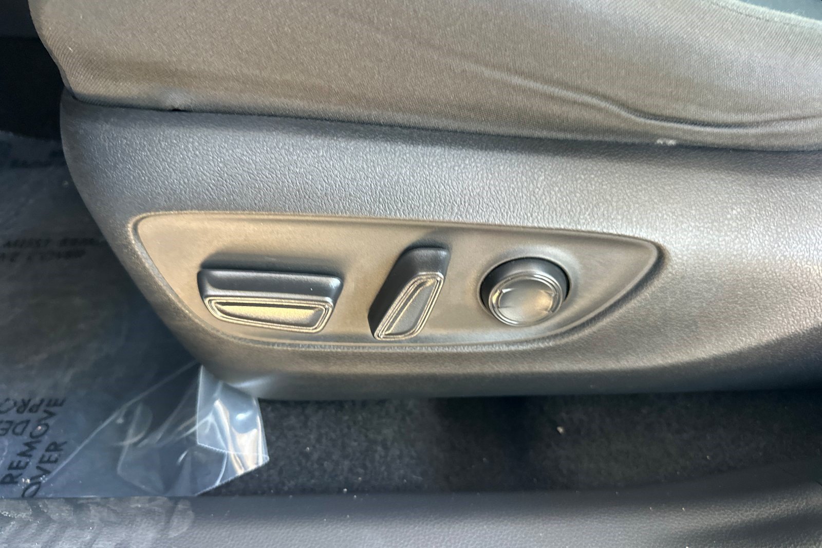 Used 2024 Toyota RAV4 XLE w/ Convenience Package FWD image 15