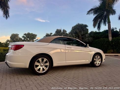 Used 2013 Chrysler 200 Touring FWD image 8