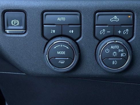 Used 2026 Chevrolet Silverado 1500 RST w/ RST Select Package AWD/4WD image 16